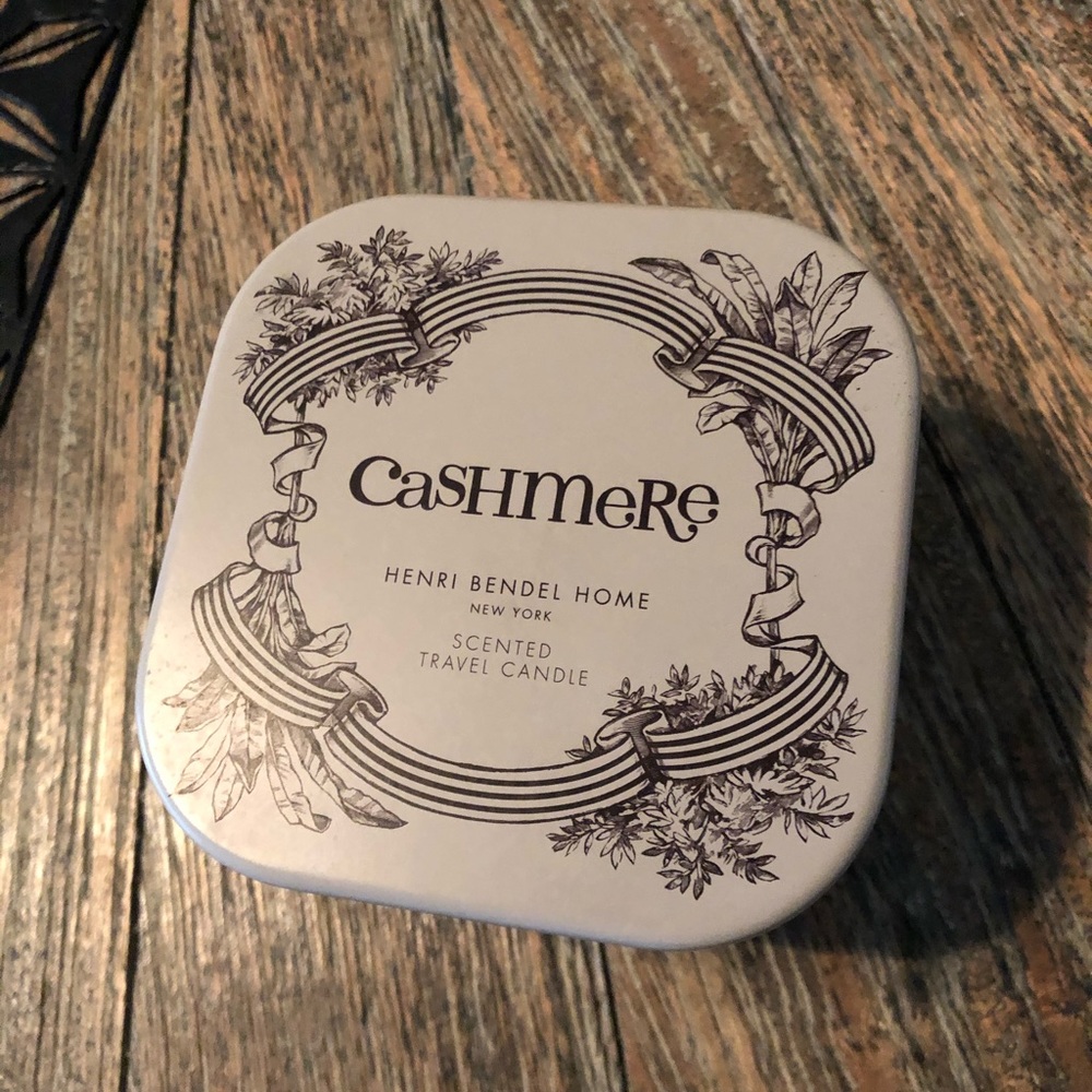Henri bendel candle new!!